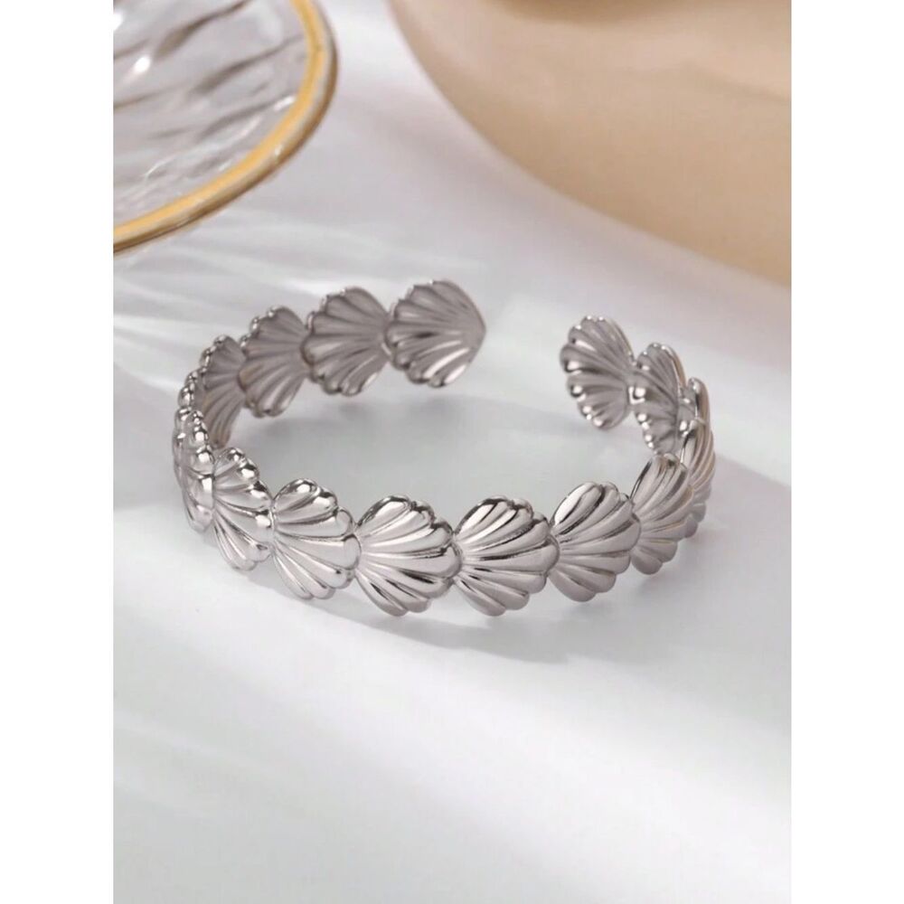 Shell Link Cuff Bracelet #2571